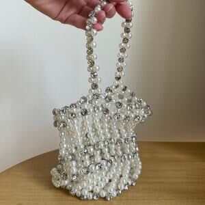 Miss Circle New York - Pearl Diamond Mini Handbag in White & Silver